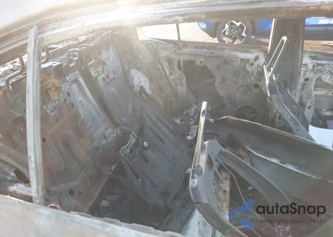 2021 Toyota Corolla Le z USA, uszkodzony, nr VIN JTDEPMAEXMJ184771